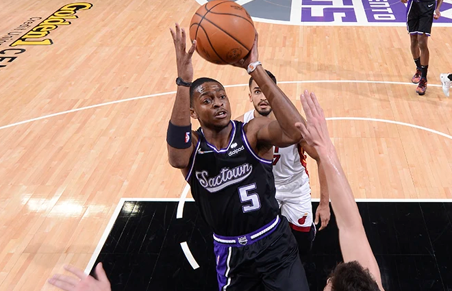  福克斯助攻上双串联全队，国王多点开花浇灭热火反扑